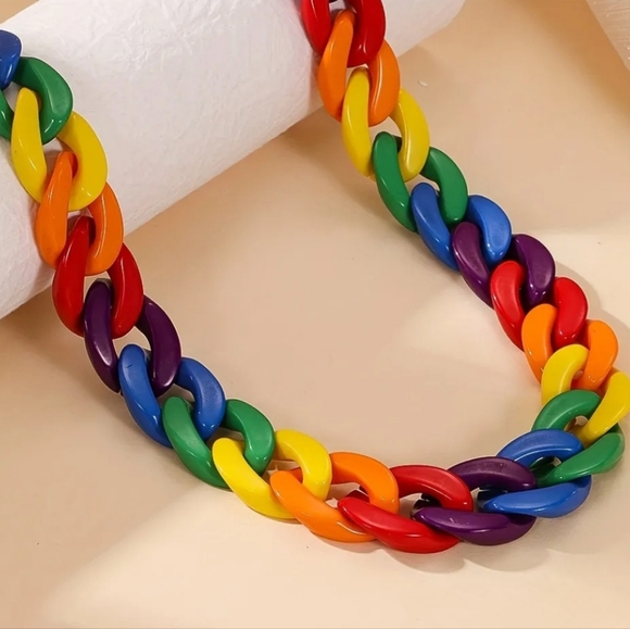 New! UNISEX LGBTQ+ Rainbow Chunky Resin Pride Necklace. - Picture 3 of 5